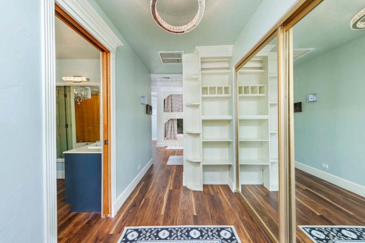 Smart Solution - Individual Private Bed-Pods In Gorgeous Shared Space - Women Only Dorm In Room 5 - Coed House - Full-Sized Mattresses In Individual Pods - With Built-In Private Storage - Gorgeous Shared Room - Affordable Luxury - Sparrow House Phoenix Buitenkant foto